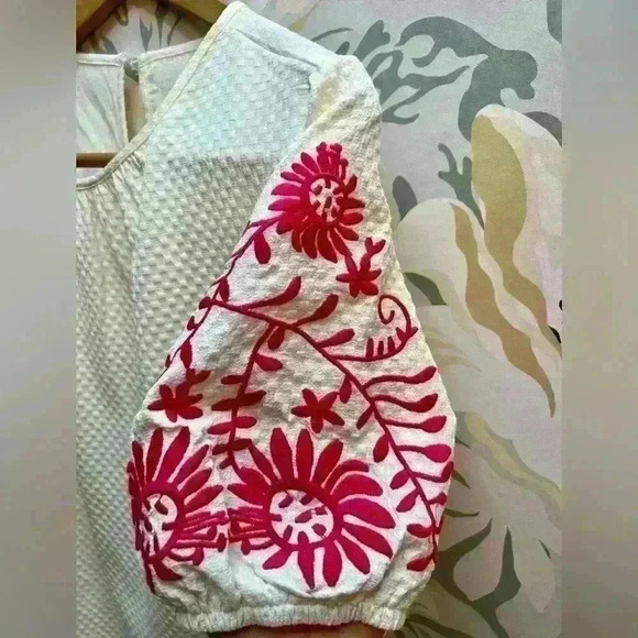 Cream Colored Blouse with Embroidered Pink Floral Design in Arms, Size XL - Picture 3 of 4